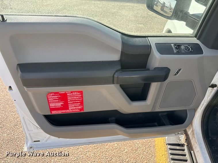 image for item EP2715 2018 Ford F250 Super Duty pickup truck