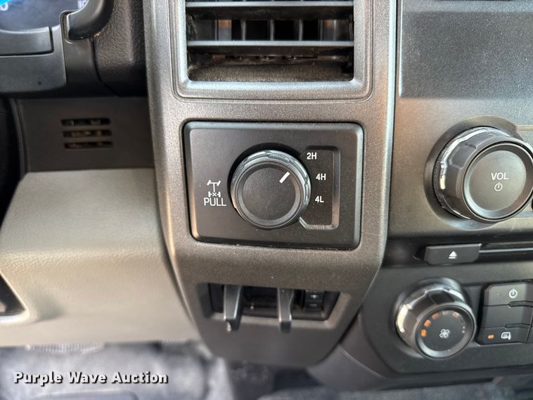 image for item EP2715 2018 Ford F250 Super Duty pickup truck