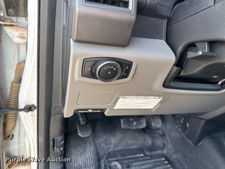 image for item EP2715 2018 Ford F250 Super Duty pickup truck