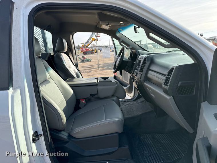 image for item EP2715 2018 Ford F250 Super Duty pickup truck