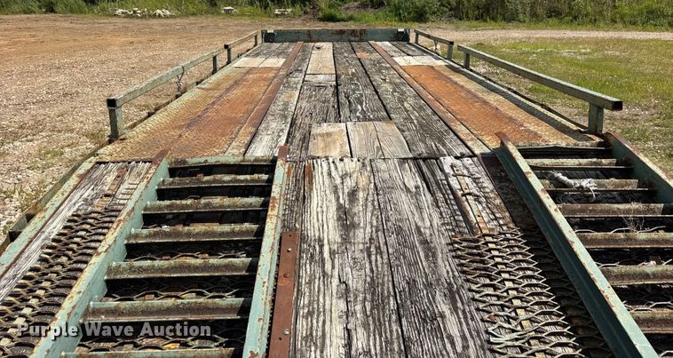 image for item ER0010 1991 Hillsboro equipment trailer