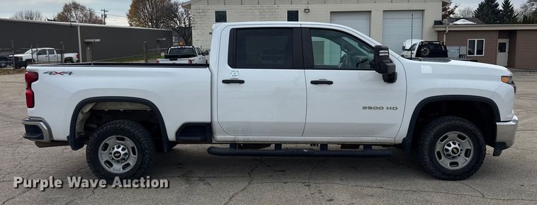 image for item ER0292 2020 Chevrolet Silverado 2500HD Crew Cab pickup truck