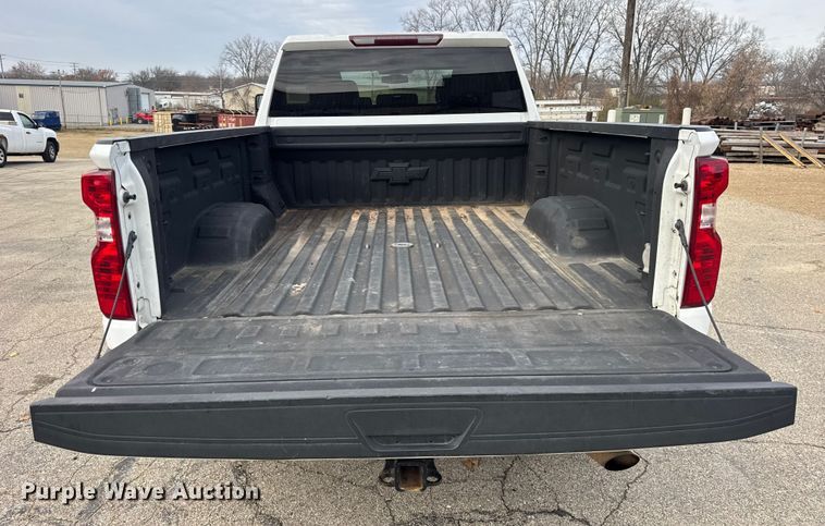 image for item ER0292 2020 Chevrolet Silverado 2500HD Crew Cab pickup truck