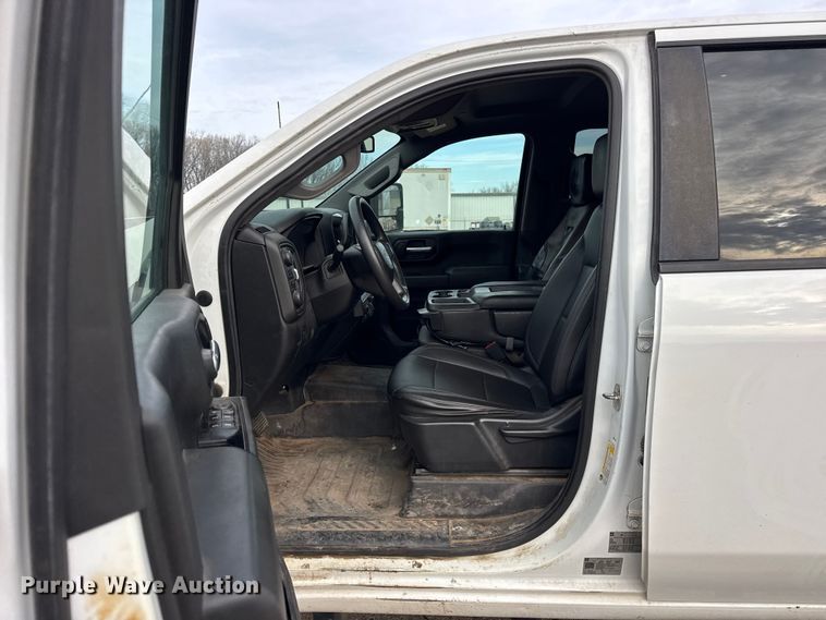 image for item ER0292 2020 Chevrolet Silverado 2500HD Crew Cab pickup truck