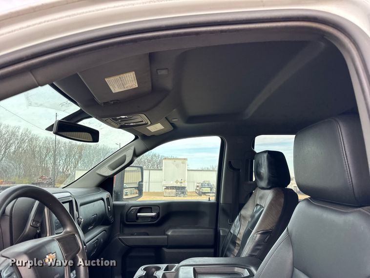 image for item ER0292 2020 Chevrolet Silverado 2500HD Crew Cab pickup truck