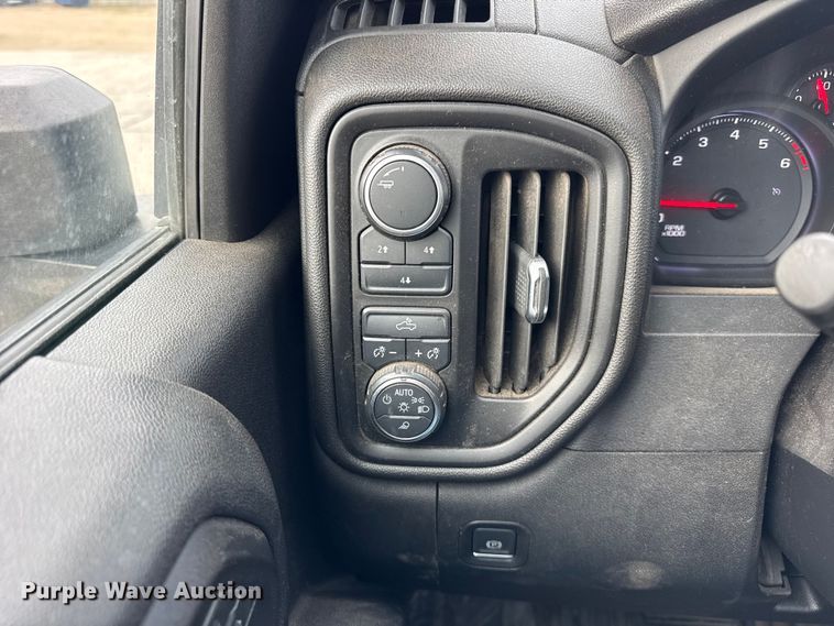 image for item ER0292 2020 Chevrolet Silverado 2500HD Crew Cab pickup truck