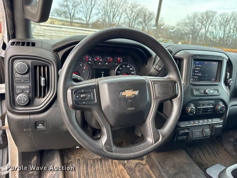 image for item ER0292 2020 Chevrolet Silverado 2500HD Crew Cab pickup truck