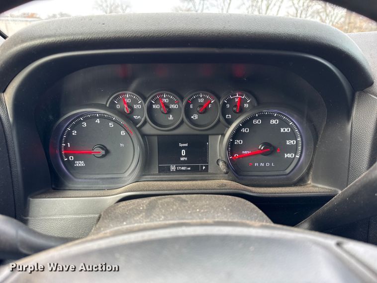 image for item ER0292 2020 Chevrolet Silverado 2500HD Crew Cab pickup truck