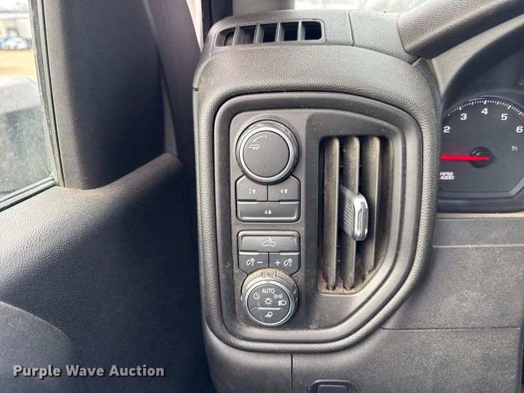 image for item ER0292 2020 Chevrolet Silverado 2500HD Crew Cab pickup truck