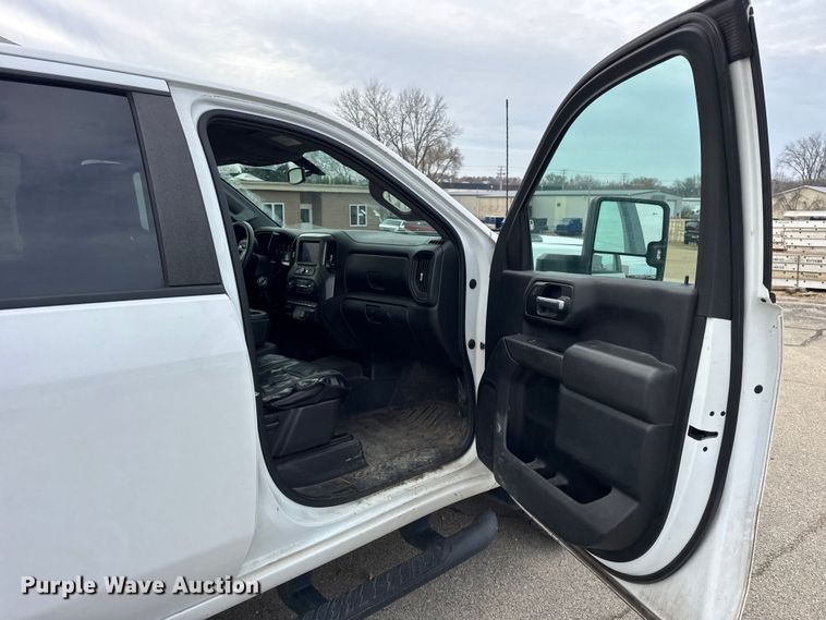 image for item ER0292 2020 Chevrolet Silverado 2500HD Crew Cab pickup truck