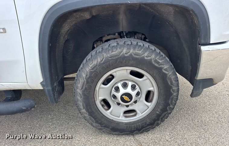 image for item ER0292 2020 Chevrolet Silverado 2500HD Crew Cab pickup truck