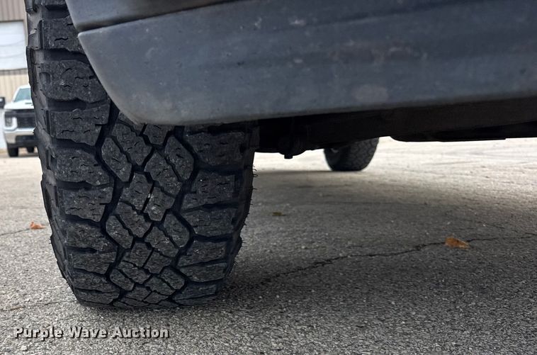 image for item ER0292 2020 Chevrolet Silverado 2500HD Crew Cab pickup truck