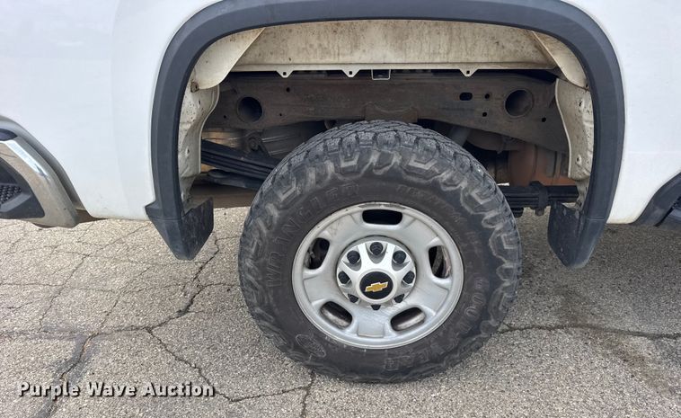 image for item ER0292 2020 Chevrolet Silverado 2500HD Crew Cab pickup truck
