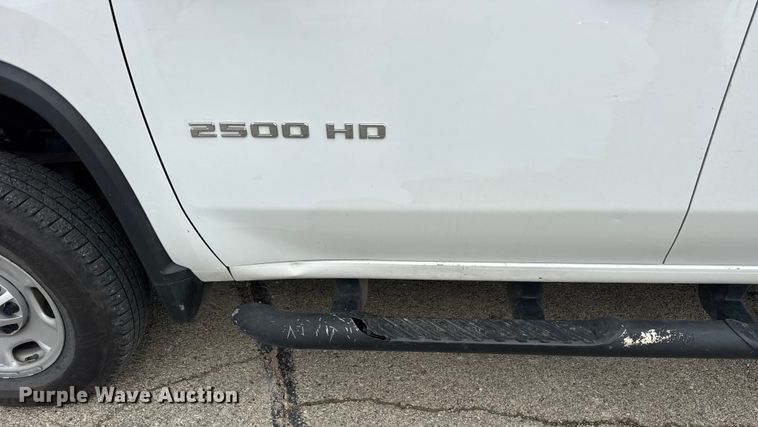 image for item ER0293 2020 Chevrolet Silverado 2500HD Crew Cab pickup truck