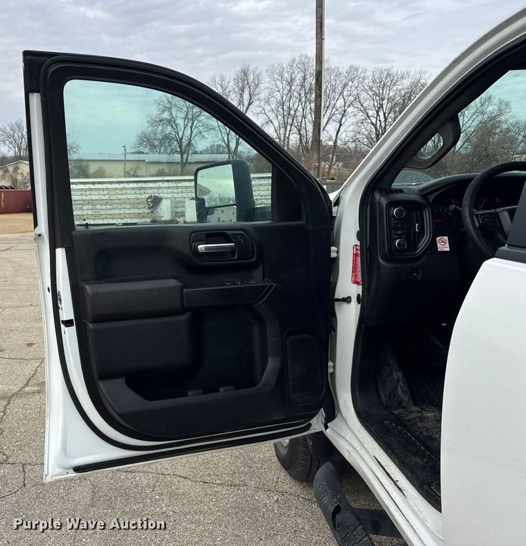 image for item ER0293 2020 Chevrolet Silverado 2500HD Crew Cab pickup truck