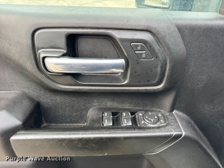 image for item ER0293 2020 Chevrolet Silverado 2500HD Crew Cab pickup truck