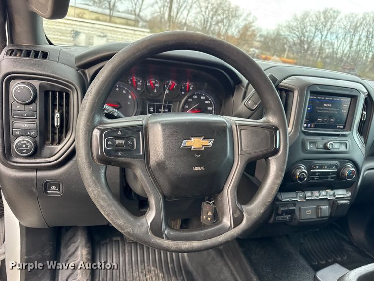 image for item ER0293 2020 Chevrolet Silverado 2500HD Crew Cab pickup truck