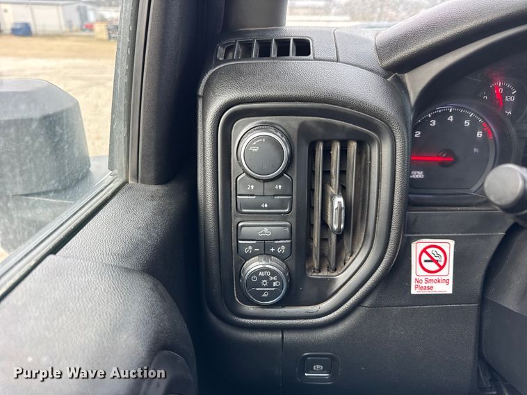 image for item ER0293 2020 Chevrolet Silverado 2500HD Crew Cab pickup truck