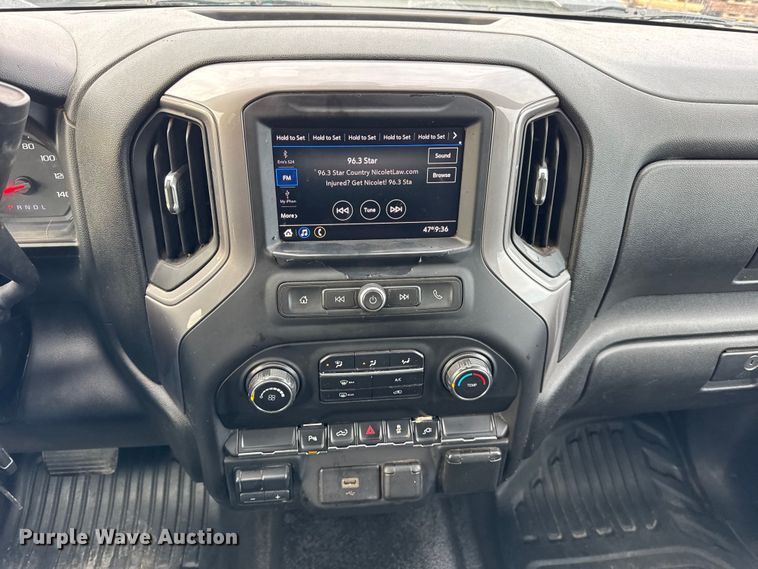 image for item ER0293 2020 Chevrolet Silverado 2500HD Crew Cab pickup truck