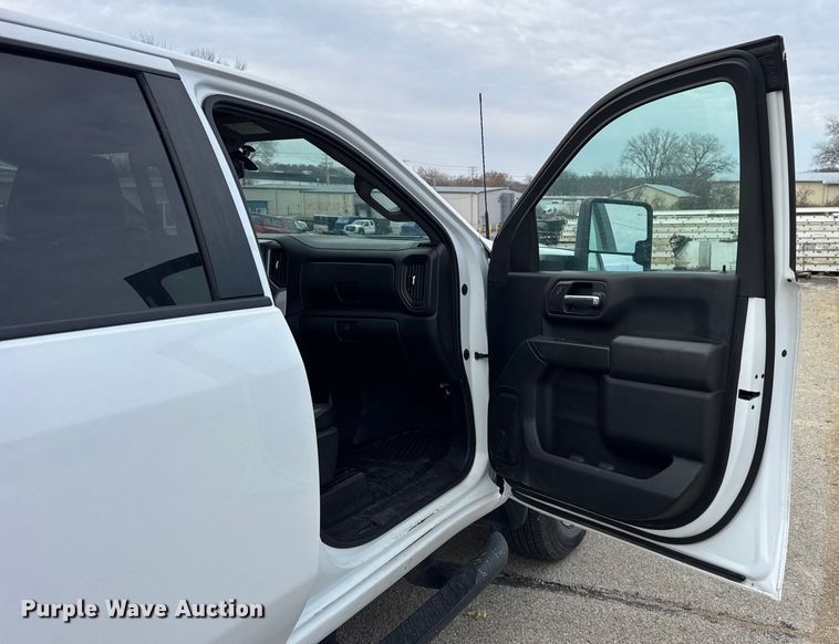 image for item ER0293 2020 Chevrolet Silverado 2500HD Crew Cab pickup truck