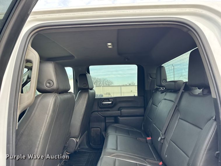 image for item ER0293 2020 Chevrolet Silverado 2500HD Crew Cab pickup truck