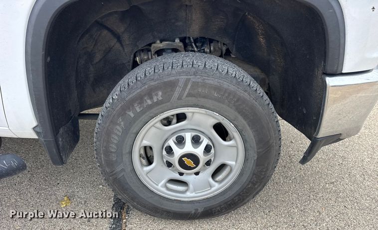 image for item ER0293 2020 Chevrolet Silverado 2500HD Crew Cab pickup truck