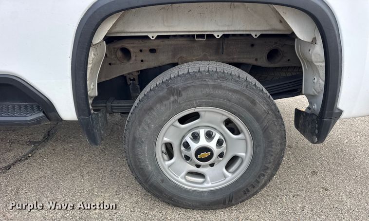 image for item ER0293 2020 Chevrolet Silverado 2500HD Crew Cab pickup truck