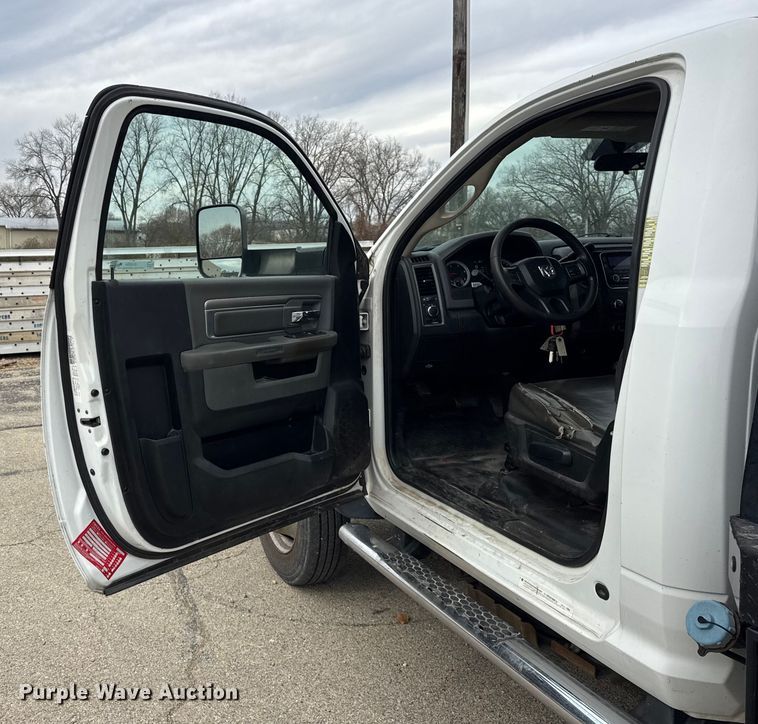 image for item ER0294 2014 RAM 5500 flatbed truck