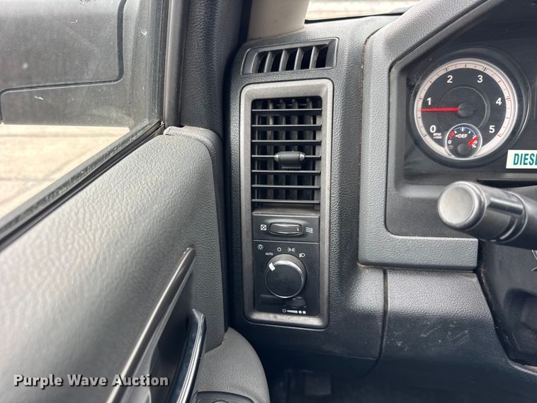 image for item ER0294 2014 RAM 5500 flatbed truck