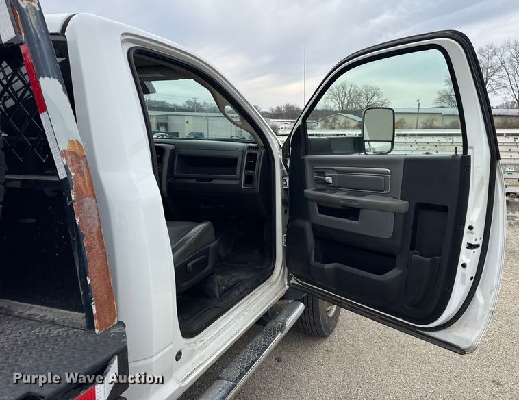 image for item ER0294 2014 RAM 5500 flatbed truck