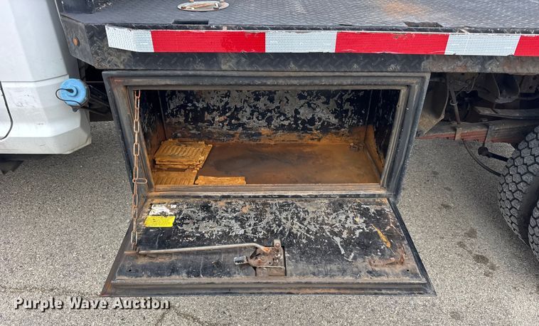 image for item ER0295 2013 RAM 5500 flatbed truck