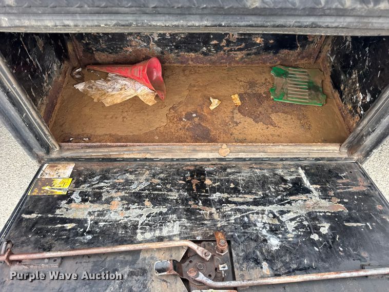 image for item ER0295 2013 RAM 5500 flatbed truck