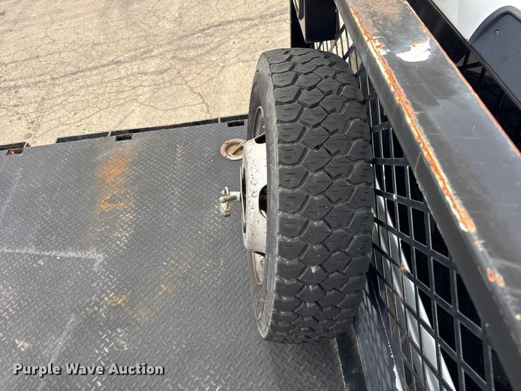 image for item ER0295 2013 RAM 5500 flatbed truck