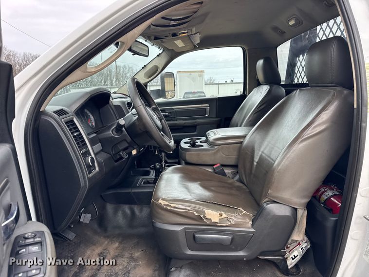 image for item ER0295 2013 RAM 5500 flatbed truck