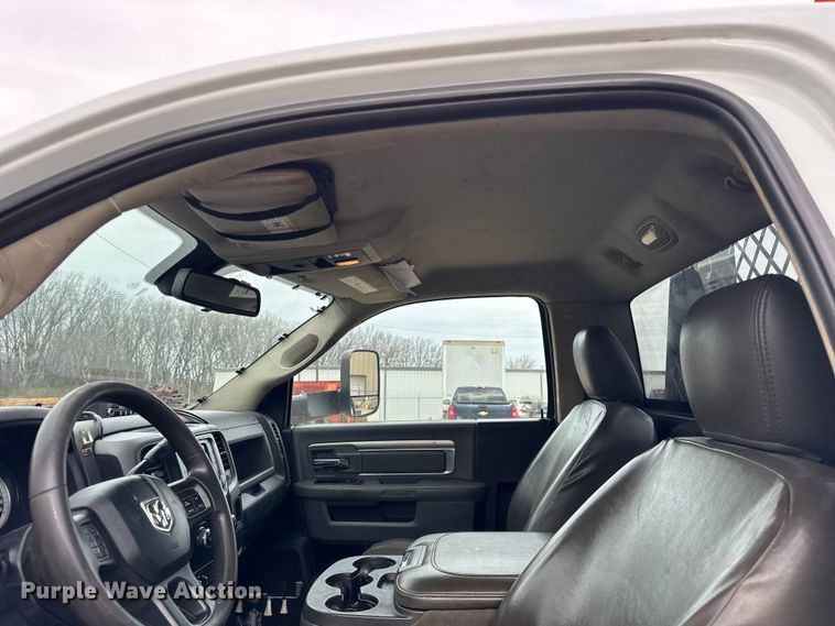 image for item ER0295 2013 RAM 5500 flatbed truck