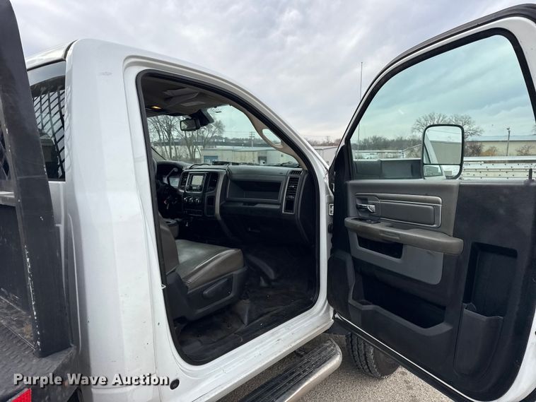 image for item ER0295 2013 RAM 5500 flatbed truck