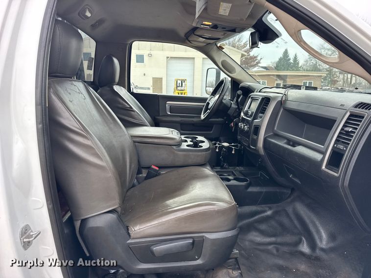 image for item ER0295 2013 RAM 5500 flatbed truck