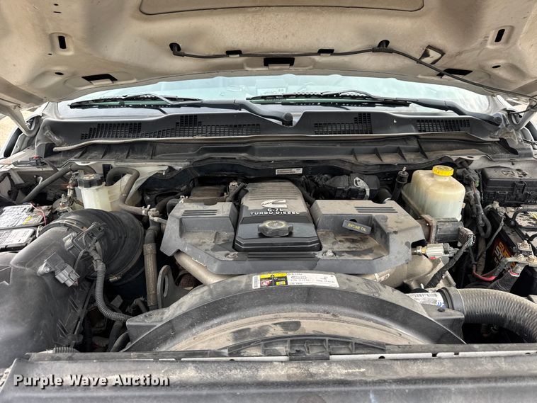 image for item ER0295 2013 RAM 5500 flatbed truck