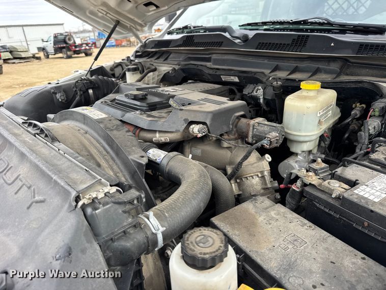 image for item ER0295 2013 RAM 5500 flatbed truck