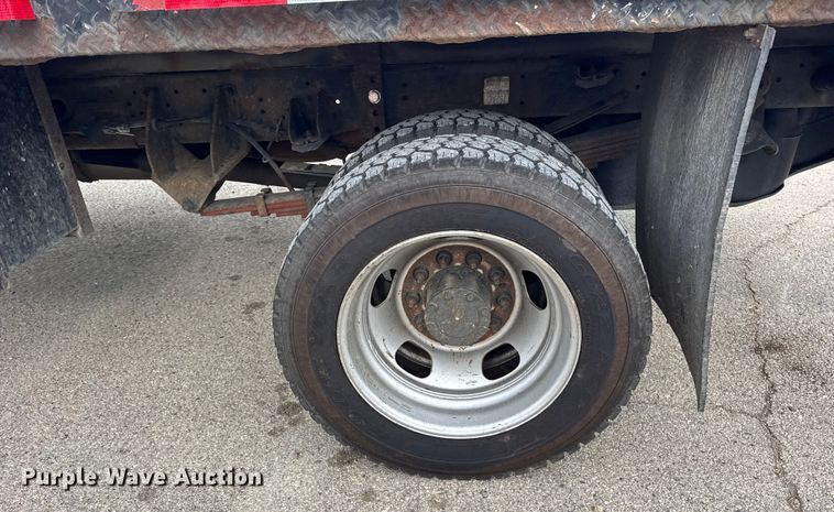 image for item ER0295 2013 RAM 5500 flatbed truck