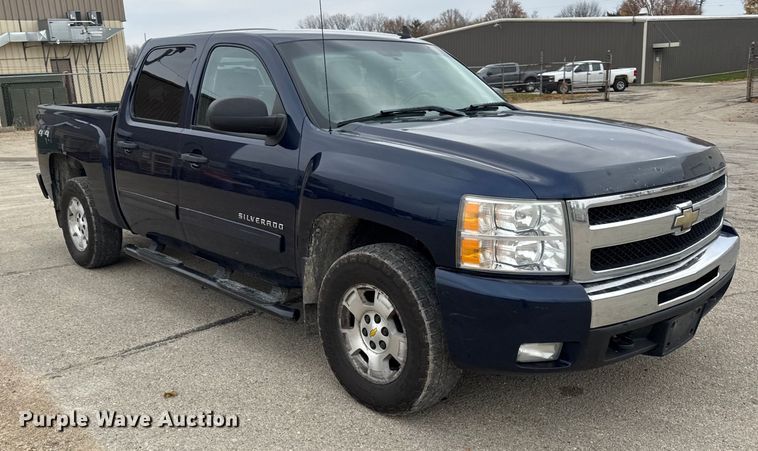 image for item ER0296 2011 Chevrolet Silverado 1500 Crew Cab pickup truck