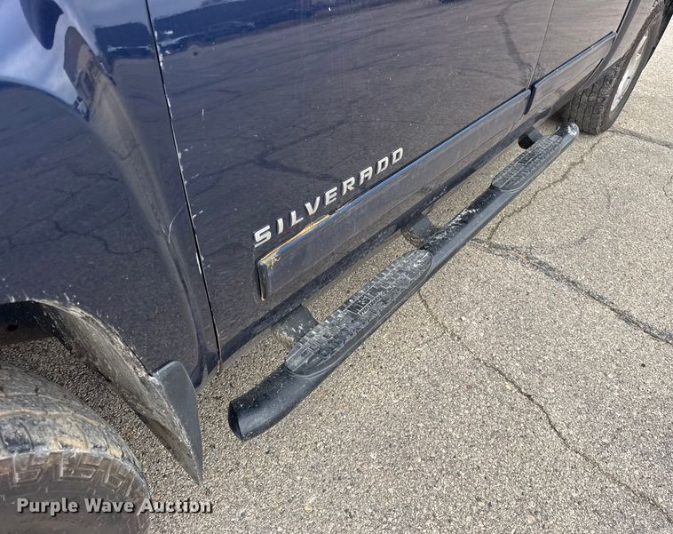 image for item ER0296 2011 Chevrolet Silverado 1500 Crew Cab pickup truck