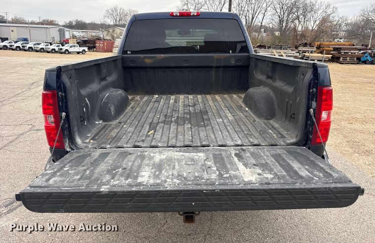 image for item ER0296 2011 Chevrolet Silverado 1500 Crew Cab pickup truck