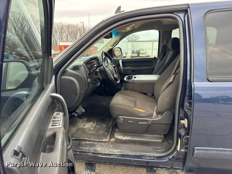 image for item ER0296 2011 Chevrolet Silverado 1500 Crew Cab pickup truck