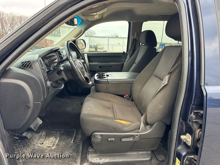 image for item ER0296 2011 Chevrolet Silverado 1500 Crew Cab pickup truck