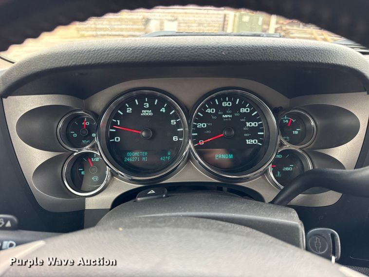 image for item ER0296 2011 Chevrolet Silverado 1500 Crew Cab pickup truck