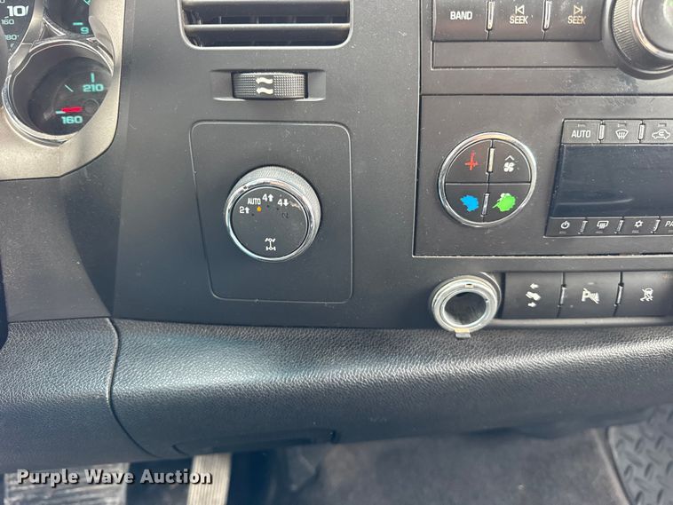 image for item ER0296 2011 Chevrolet Silverado 1500 Crew Cab pickup truck