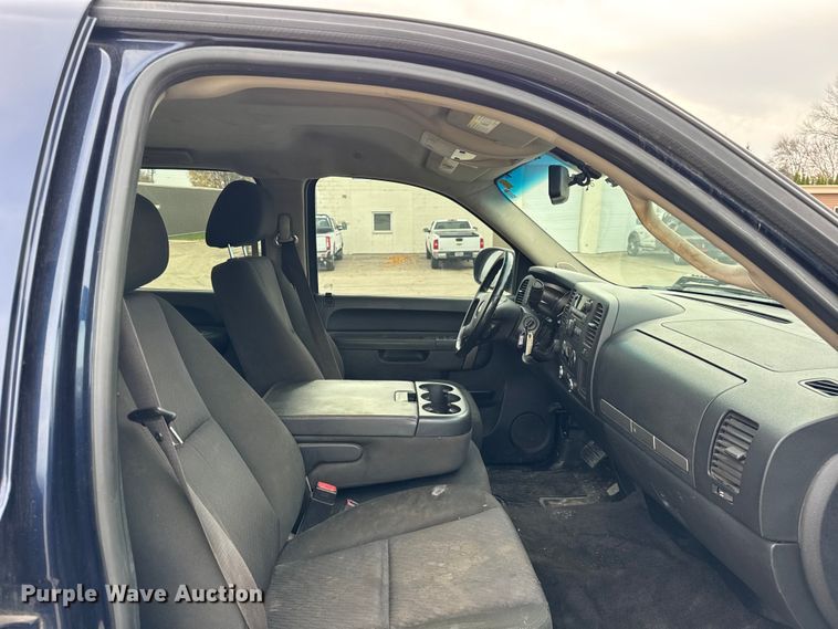 image for item ER0296 2011 Chevrolet Silverado 1500 Crew Cab pickup truck