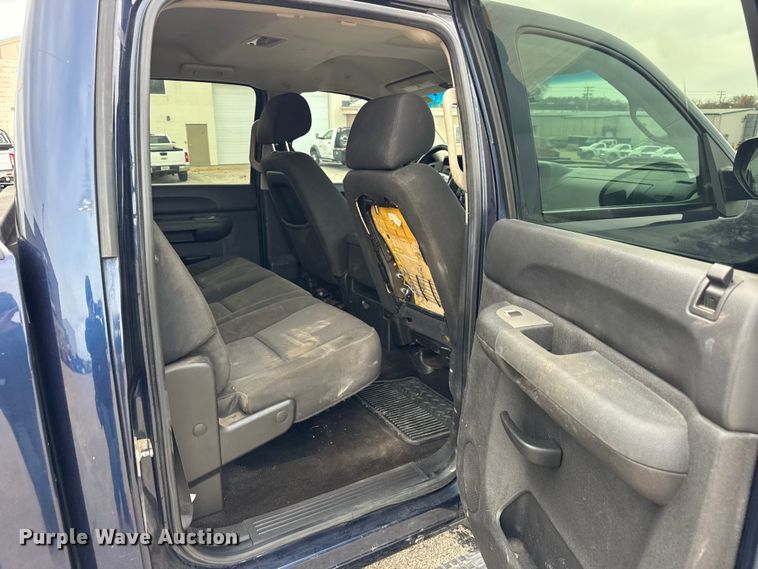 image for item ER0296 2011 Chevrolet Silverado 1500 Crew Cab pickup truck