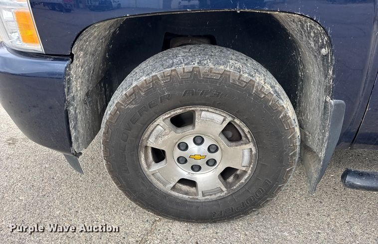 image for item ER0296 2011 Chevrolet Silverado 1500 Crew Cab pickup truck